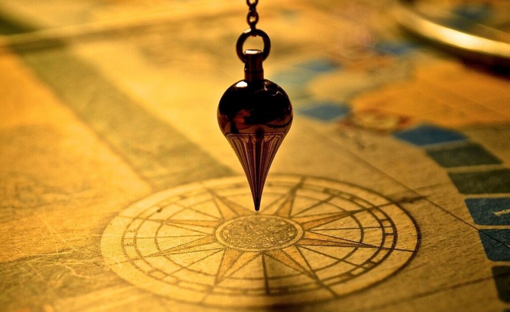 Comment choisir un pendule divinatoire fiable pour vos pratiques ésotériques ?