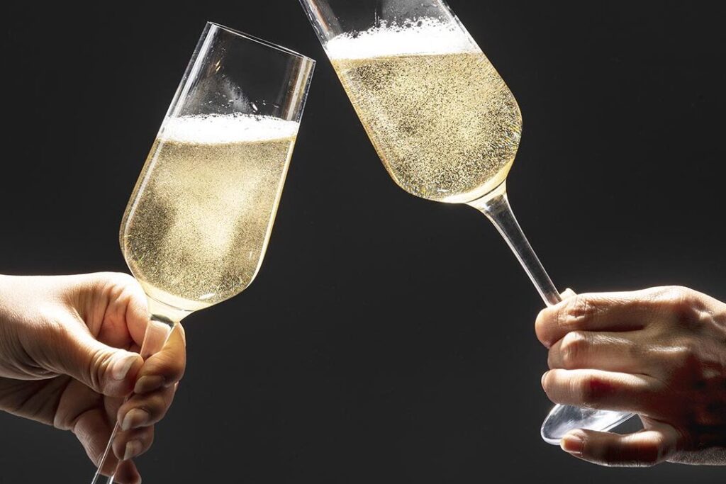 Pourquoi ne trinque-t-on pas avec du champagne ?