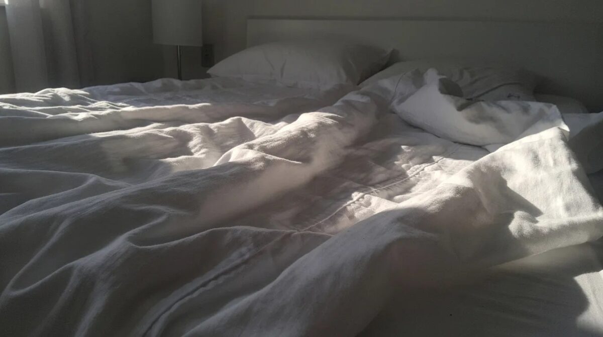 Des draps froissés au petit matin